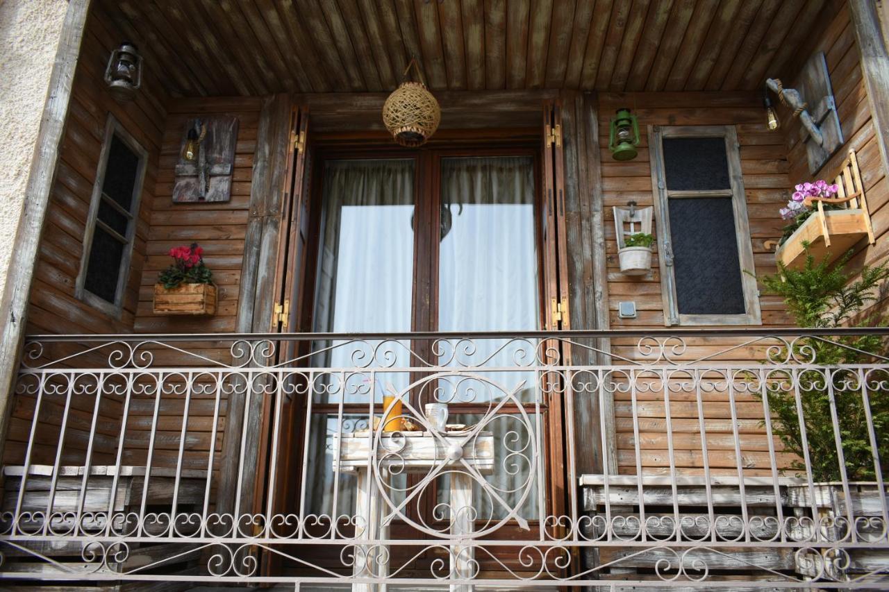 Agiaz' Bed & Breakfast Arachova Bagian luar foto