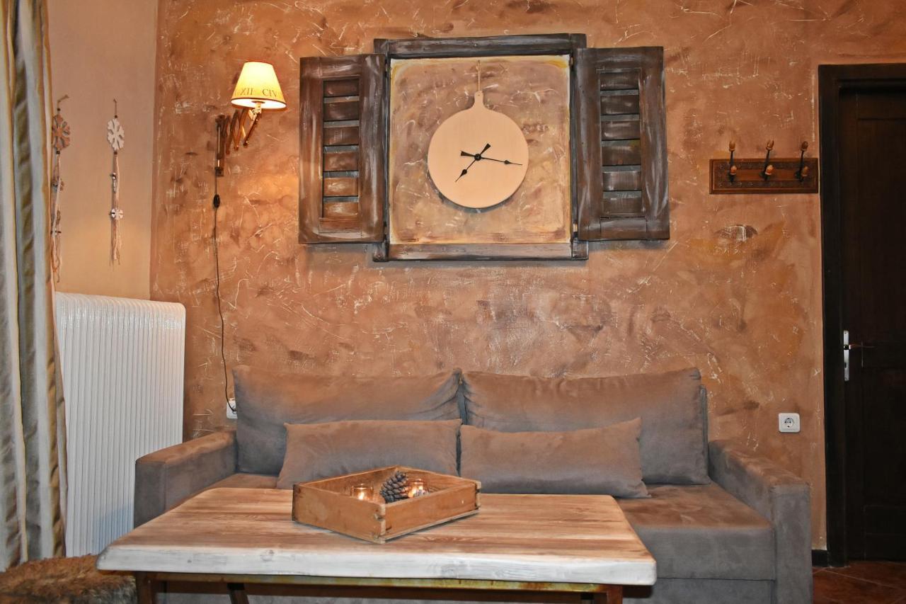 Agiaz' Bed & Breakfast Arachova Bagian luar foto