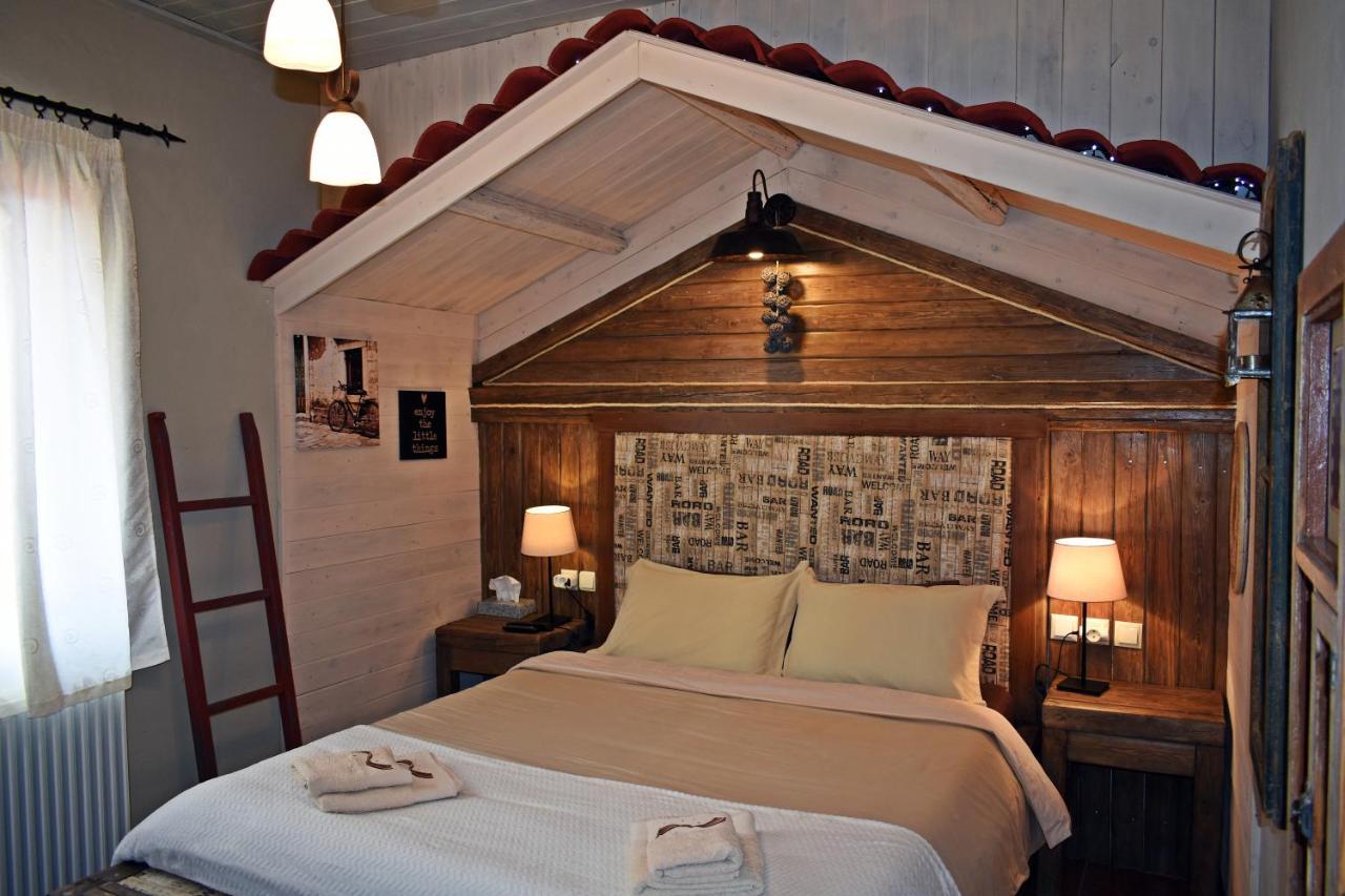 Agiaz' Bed & Breakfast Arachova Bagian luar foto